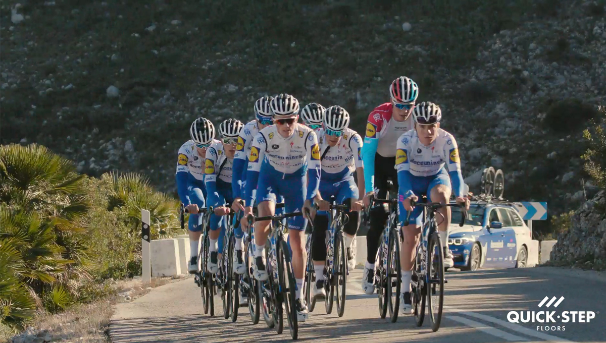 燃情環(huán)法賽,得高Quick-Step車隊(duì)向冠軍沖刺 1-1 燃情環(huán)法賽,得高Quick-Step車隊(duì)向冠軍沖刺 1-1