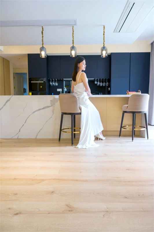 Room Tour|一線臨湖庭院，高階生活的藝術想象 image7