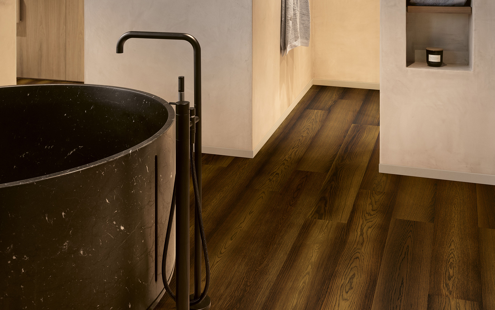 IM82610,進(jìn)口地板